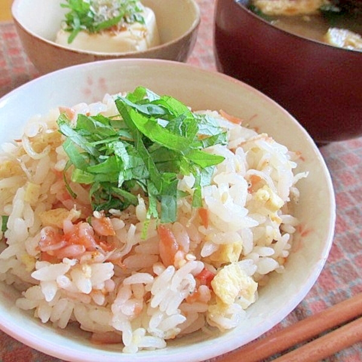 梅とお揚げとちりめんじゃこの炊き込みご飯 レシピ 作り方 By ちえ Sキッチン 楽天レシピ